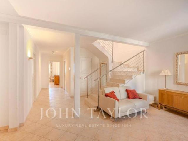 Appartement am Seeufer im Herzen von Montreux
