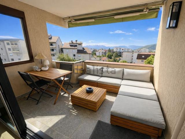 Appartement, Ville la Grand