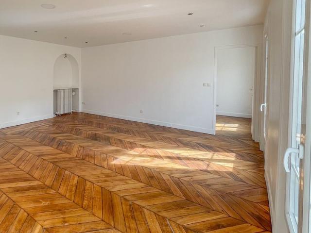 Appartement ancien de 130 m² à Paris