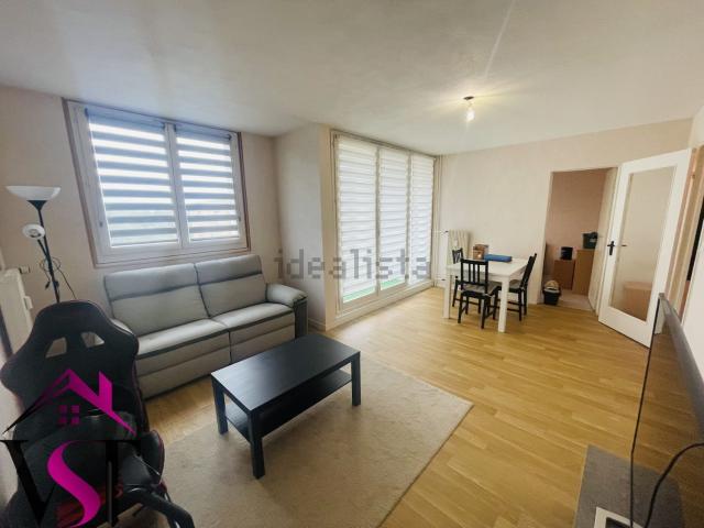 Appartement, Athée
