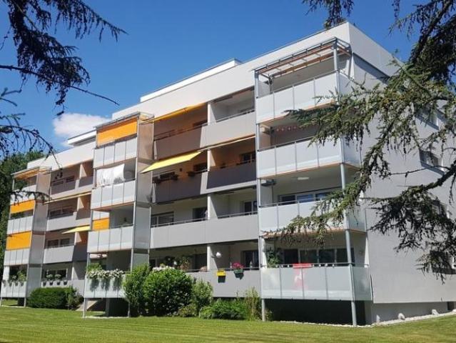 Appartement attrayant de 4.5 pièces avec grand balcon