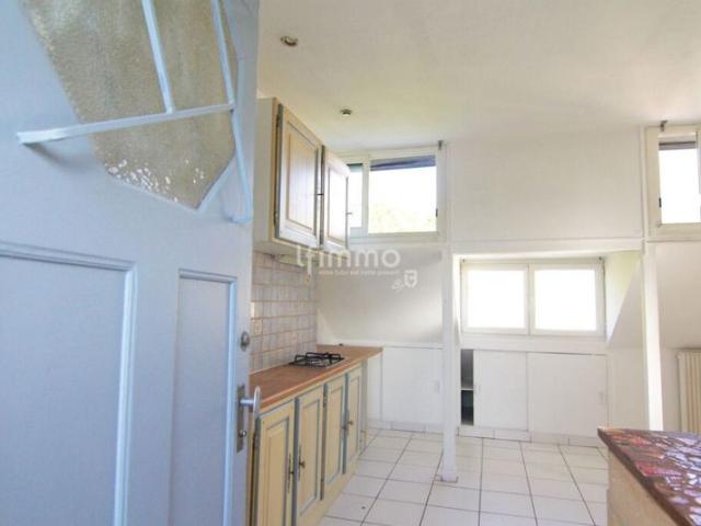 Appartement atypique vue sur Paris