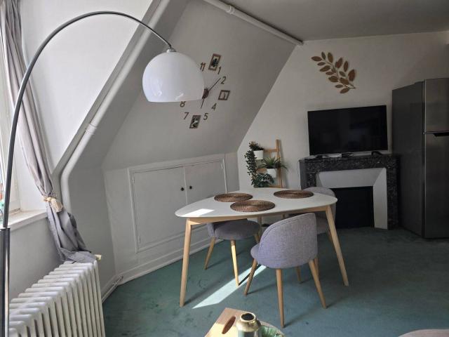 APPARTEMENT ATYPIQUE AU SEIN D UN ECRIN DE VERDURE