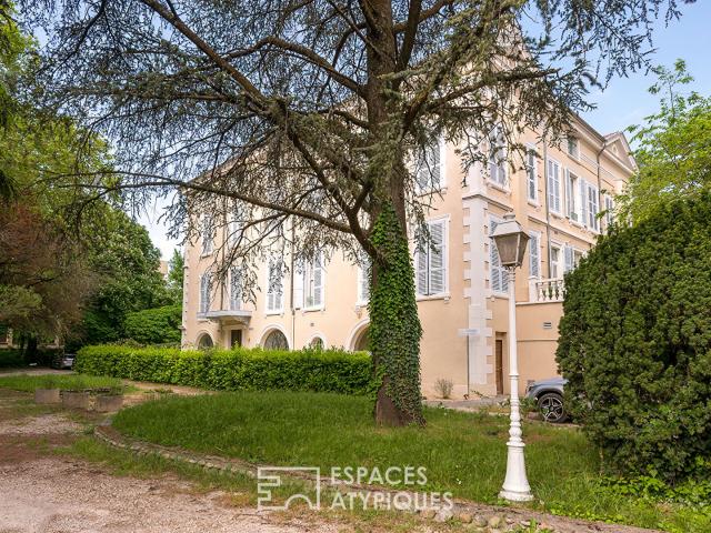 Appartement atypique et lumineux dans résidence de caractère