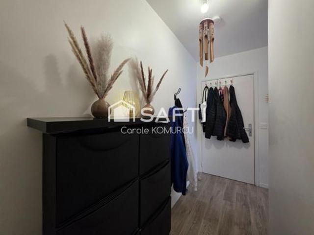 Appartement au 4éme et dernière étage dans immeuble 2014