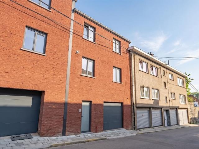 Appartement au 2ème étage avec terrasse !