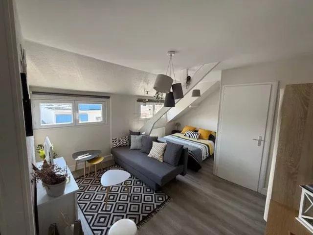 Appartement au 3ème étage à 250m de la plage