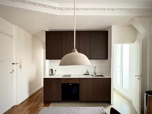 Appartement au bord du bassin de la Villette, 45m2