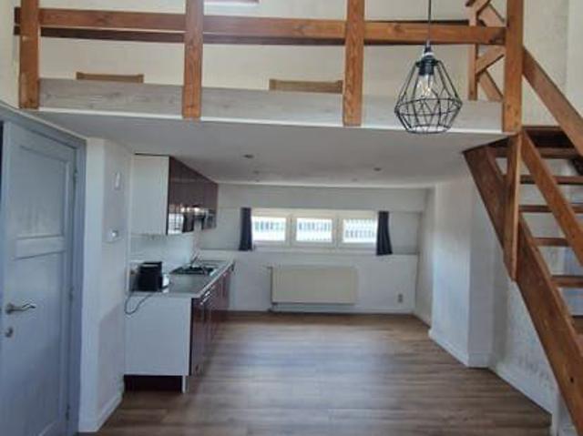 Appartement au centre de soignies 580 €