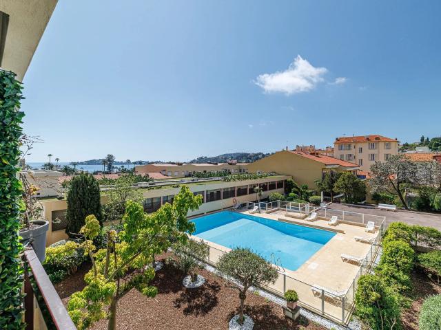 Appartement au centre ville, piscine Beaulieu sur Mer, France
