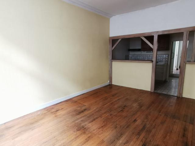APPARTEMENT AU COEUR DE BOURGUEIL