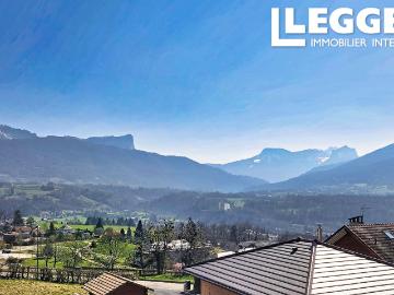 Appartement au dernier étage avec balcon ensoleillé et vue montagne à Argonay, idéal Annecy–Genève