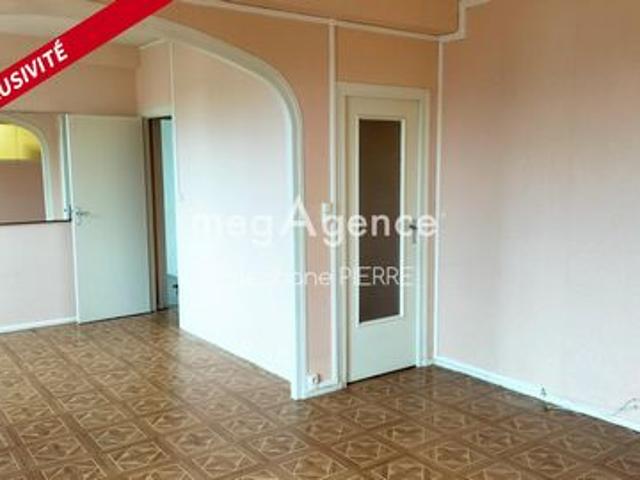 APPARTEMENT AU PIED DES COMMERCES ET DE LA CITE MEDIEVALE