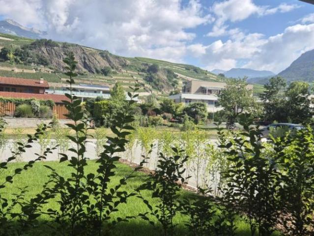 Appartement au rez avec terrasse, Uvrier