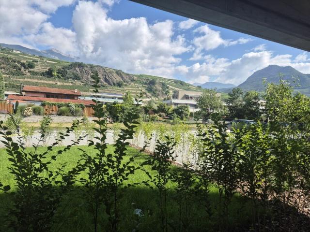 Appartement au rez avec terrasse, Uvrier