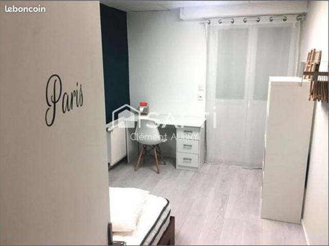 Appartement au rez de chaussée avec de beaux volumes !