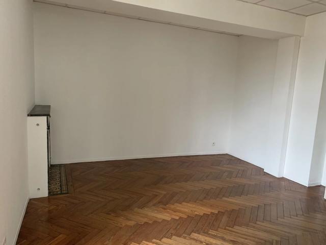 Appartement au rez de chaussée de type 3 de 58 m² env. Centre Bo