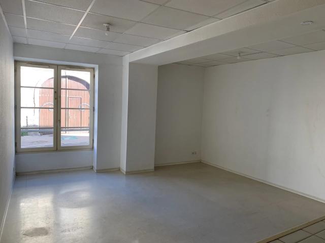 Appartement au rez de chaussée de type 3 de 70 m² env