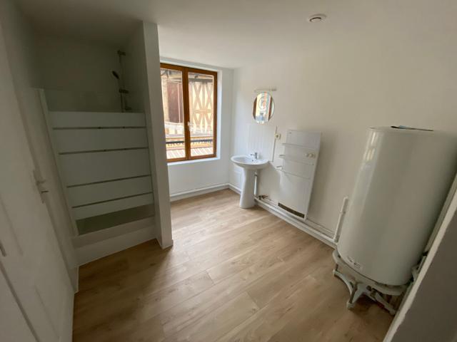 Appartement AUBIGNY SUR NERE 2 pièce s 60 m2