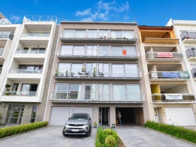 Appartement + autostaanplaats