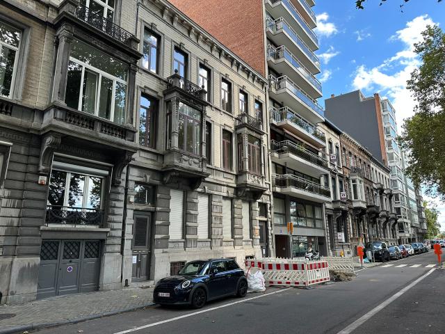 Appartement Av. Blonden 19 011
