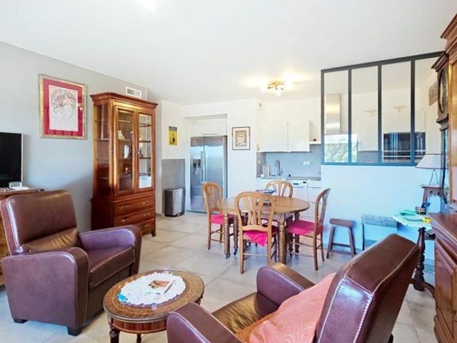 Appartement avec Ascenseur, Terrasse et Vues 66m² Narbonne