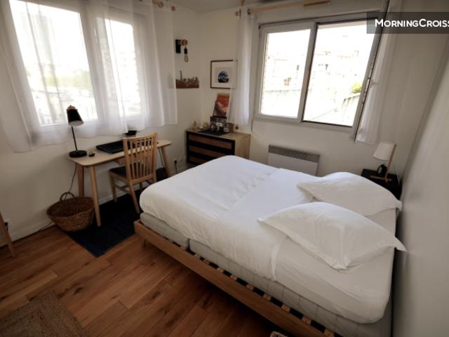 Appartement avec balcon bord canal