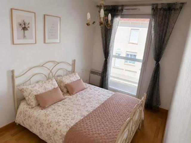 Appartement avec balcon et parking à 250m de la plage