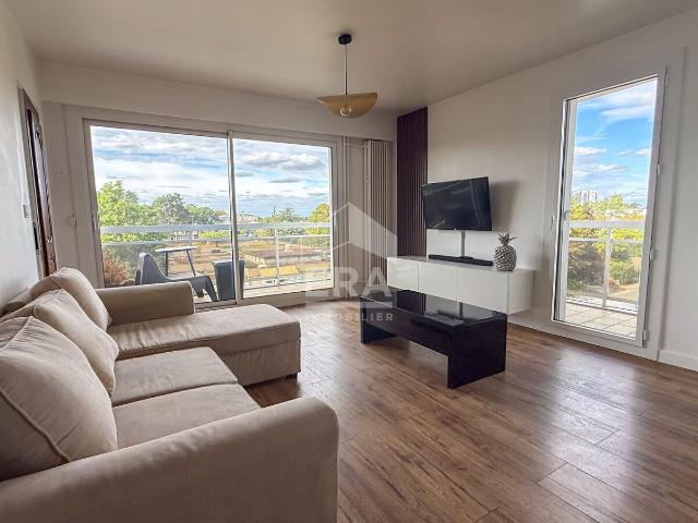 Appartement avec balcons et parking ? Avenue du Président Kennedy ? 63.90 m2