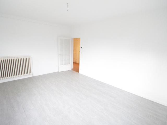 Appartement avec beau terrain