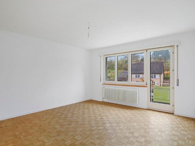 Appartement avec belle luminisité de 4,5 pièces avec balcon à Courrendlin