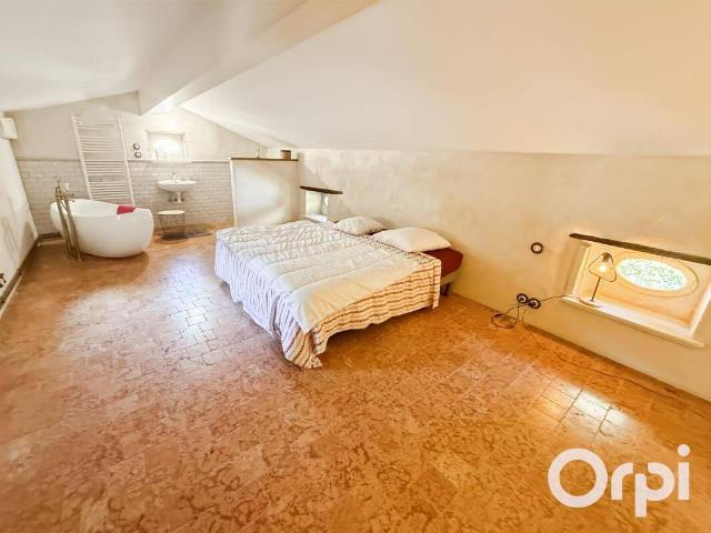 Appartement avec deux terrasses meublé