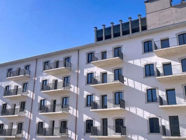 Appartement avec encadrement 2.5 pièces avec balcon
