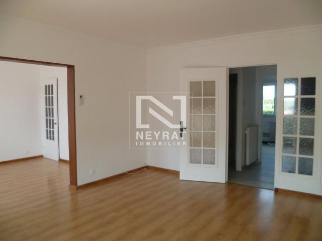 APPARTEMENT AVEC GARAGE DANS COPROPRIETE RENOVEE ENERGETIQUEMENT