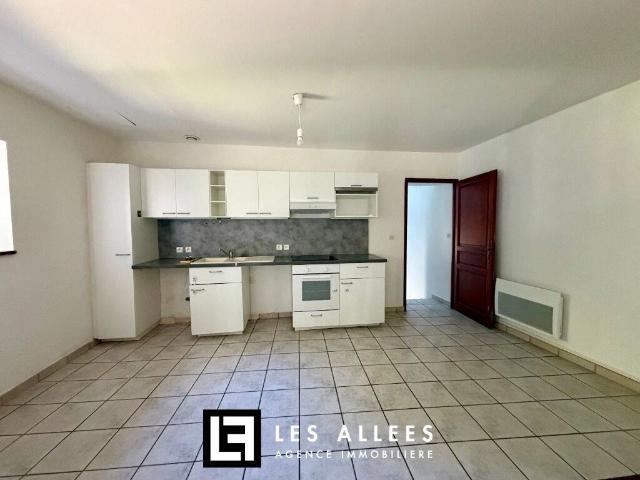 APPARTEMENT AVEC JARDIN