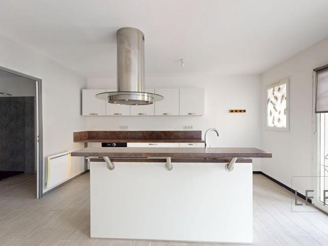 Appartement Avec Jardin Au Calme Au Sein D'une Petite Coprop. 65m² Montségur sur Lauzon