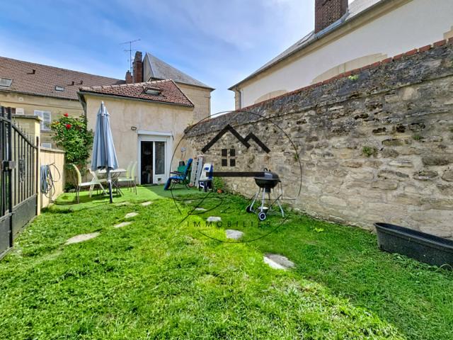 Appartement avec jardin et stationnement MOUY