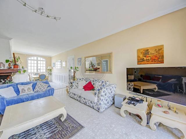 Appartement traversant 2 Chambres à rafraîchir