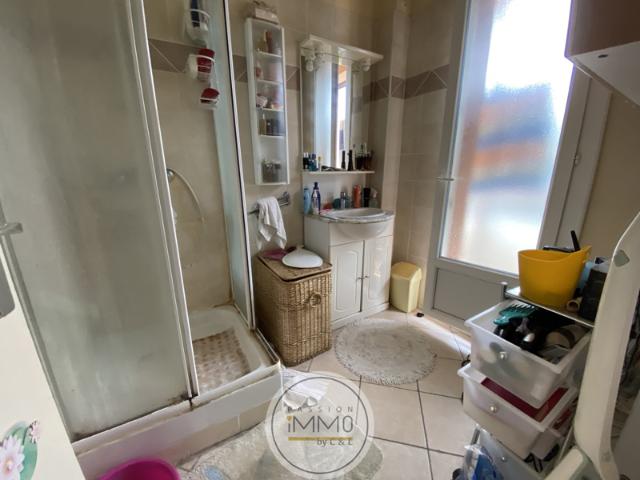 Appartement avec locataires de qualité, Chateau Arnoux St Au