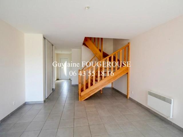APPARTEMENT AVEC TERRAIN ATTENANT