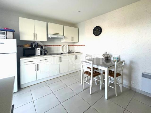 Appartement avec terrasse et jardin Proche de la plage du