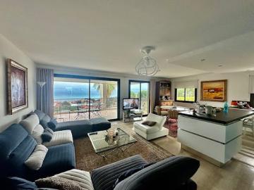 Appartement avec terrasse et piscine