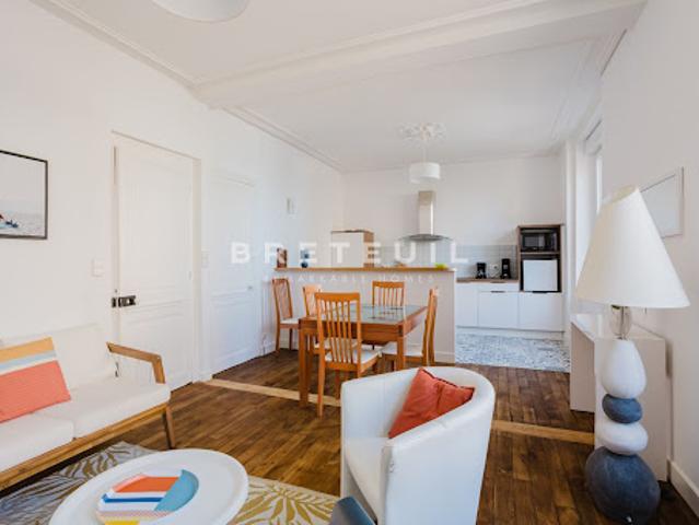 Appartement avec terrasse en bord de mer