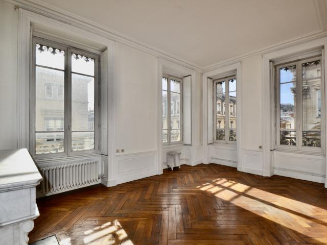 APPARTEMENT AVEC VUE