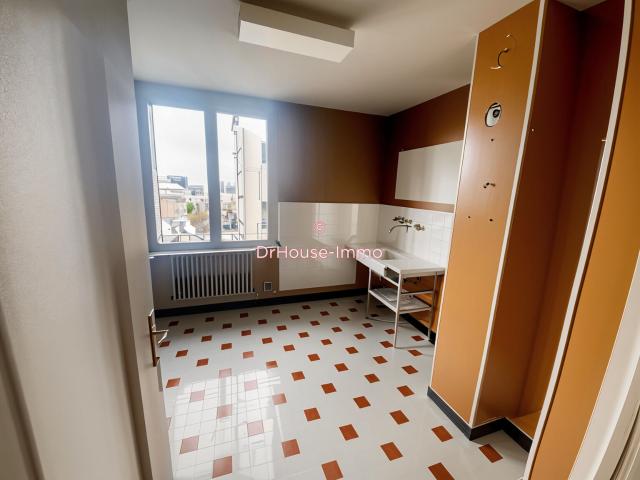 Appartement avec vue à rénover 3 pièces au 6éme étage Grenoble Secteur 3