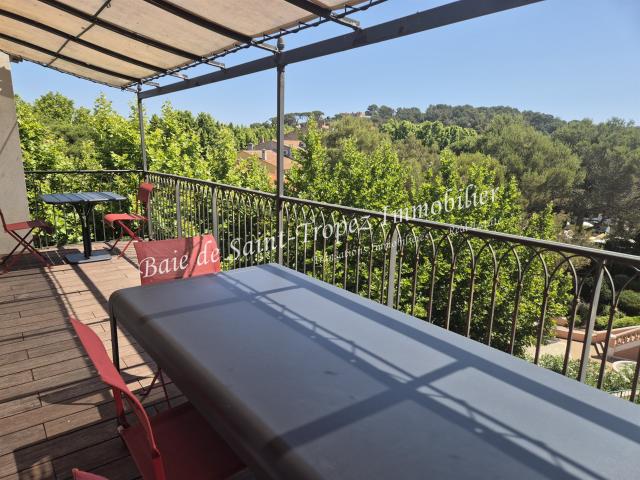 Appartement avec vue panoramique sur la citadelle 108m² Saint Tropez