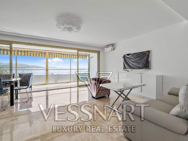 Appartement avec vue panoramique sur la Marina Baie des Ange. 95m² Villeneuve Loubet