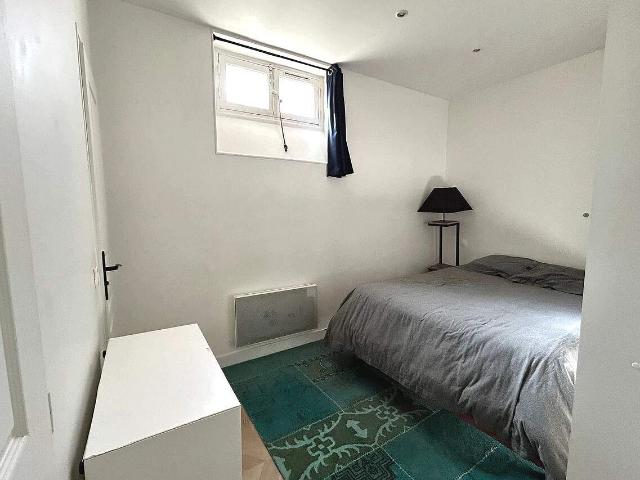Appartement avec 1 chambre dans en banlieue de Paris, 92200: 27 m² — #5216