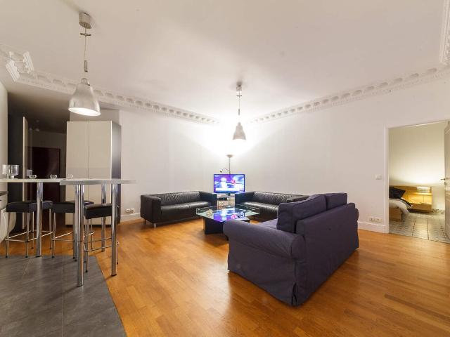 Appartement avec 1 chambre dans le 1er arrondissement de Paris, 75001: 70 m² — #3769