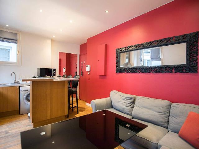 Appartement avec 1 chambre dans le 8ème arrondissement de Paris, 75008: 40 m² — #384